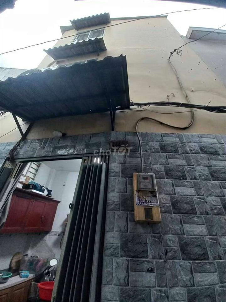NHÀ NHỎ NGAY NGÃ 4 BÌNH TIÊN - PHẠM VĂN CHÍ