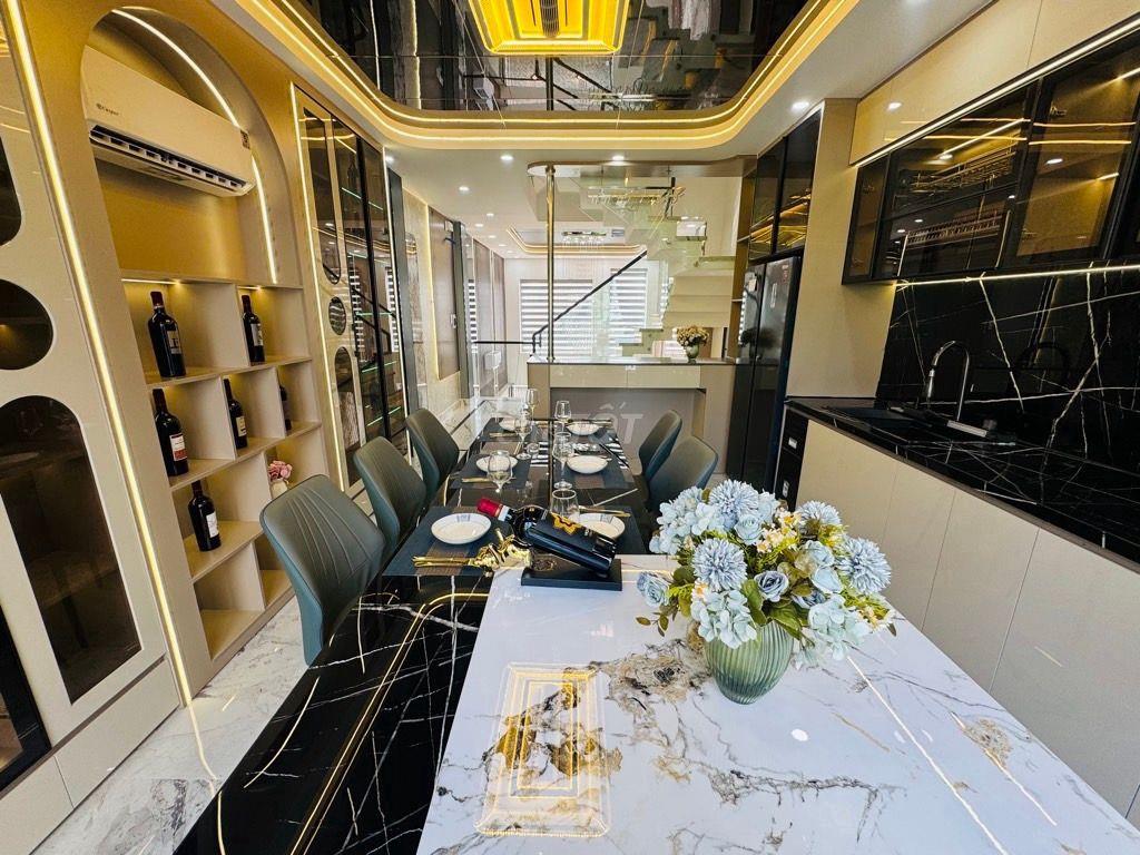 Bán nhà Mặt Tiền chợ Gò Xoài, 70m2, 4x17m, 5 tầng, 5PN, 6WC, đường 16m
