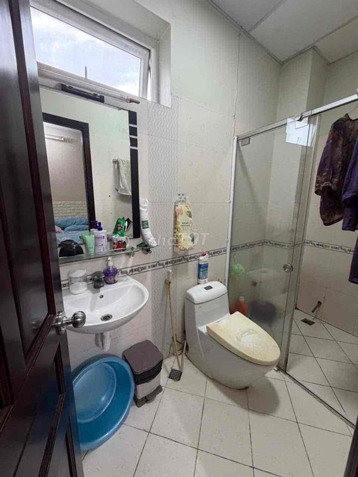 bán nhà 3 Mặt Tiền Bà Hom, 70m2, 5x14m, 4 tầng, 4pn, 5wc, sân thượng