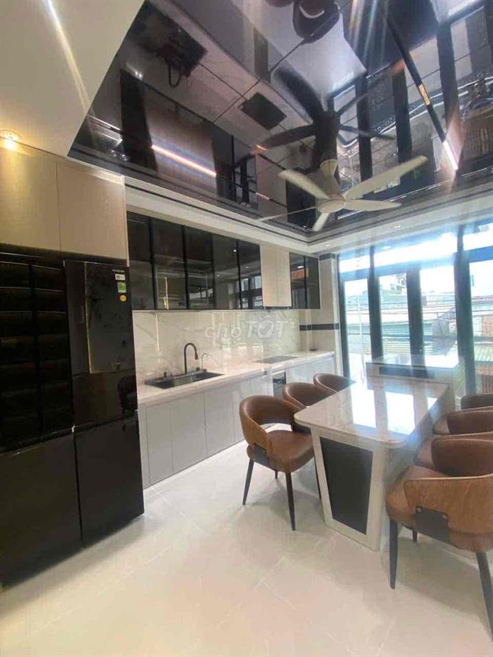 Bán nhà mặt tiền Hoà Bình -Đầm Sen, 60m2, 4x15m, 4 tầg, 4pn, đường 12m