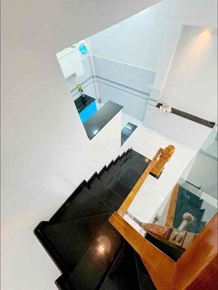 bán nhà Lê Văn Quới, 40m2, 4x10m, 2 tầng, 2pn, hẻm ô tô thông, giá TL