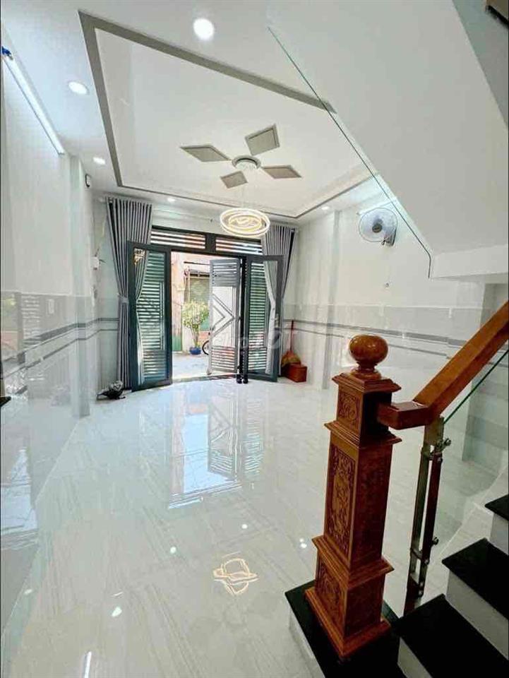 bán nhà Lê Văn Quới, 40m2, 4x10m, 2 tầng, 2pn, hẻm ô tô thông, giá TL