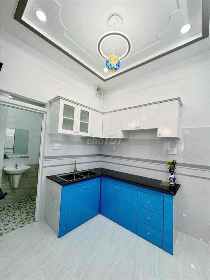 bán nhà Lê Văn Quới, 40m2, 4x10m, 2 tầng, 2pn, hẻm ô tô thông, giá TL