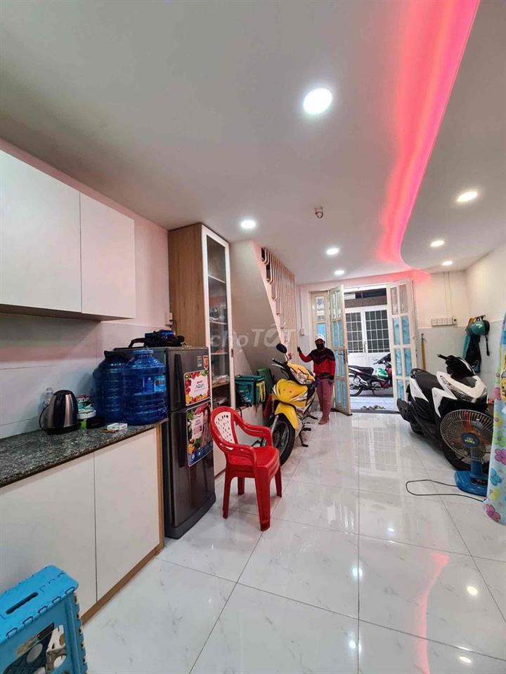 Bán nhà Khu Tên Lửa, 4x7m, 2 tầng, 2pn,2wc, hẻm 3m, kế AEON BT, TL