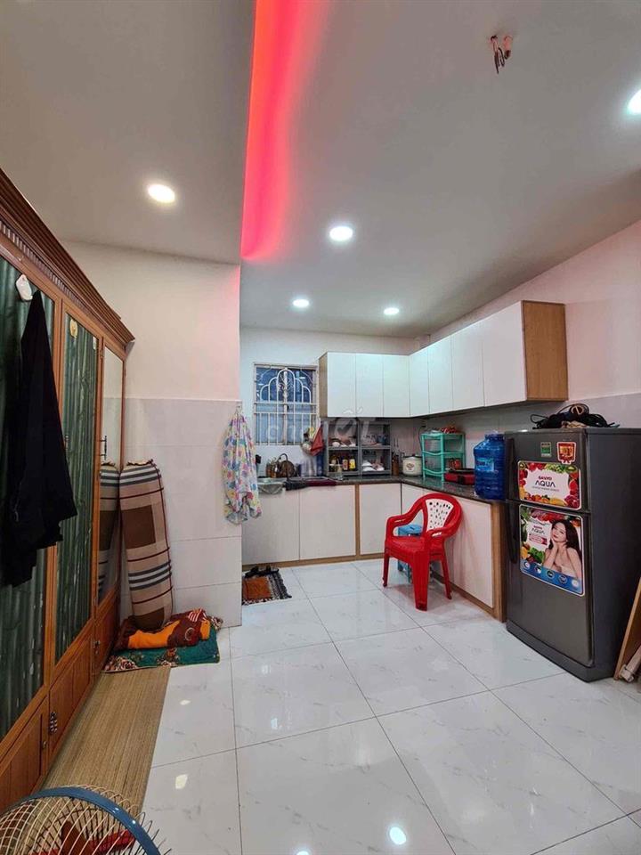 Bán nhà Khu Tên Lửa, 4x7m, 2 tầng, 2pn,2wc, hẻm 3m, kế AEON BT, TL
