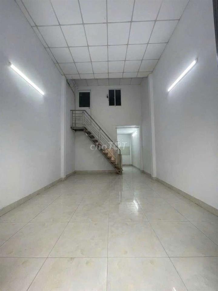 Nhà nát 38/ Đg 18B P.BHHA 8x9= 65 m2 4tỷ 050 hẻm 4m