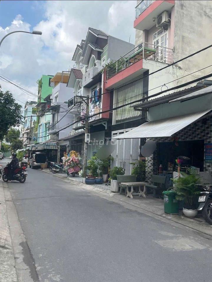 Nhà nát 38/ Đg 18B P.BHHA 8x9= 65 m2 4tỷ 050 hẻm 4m