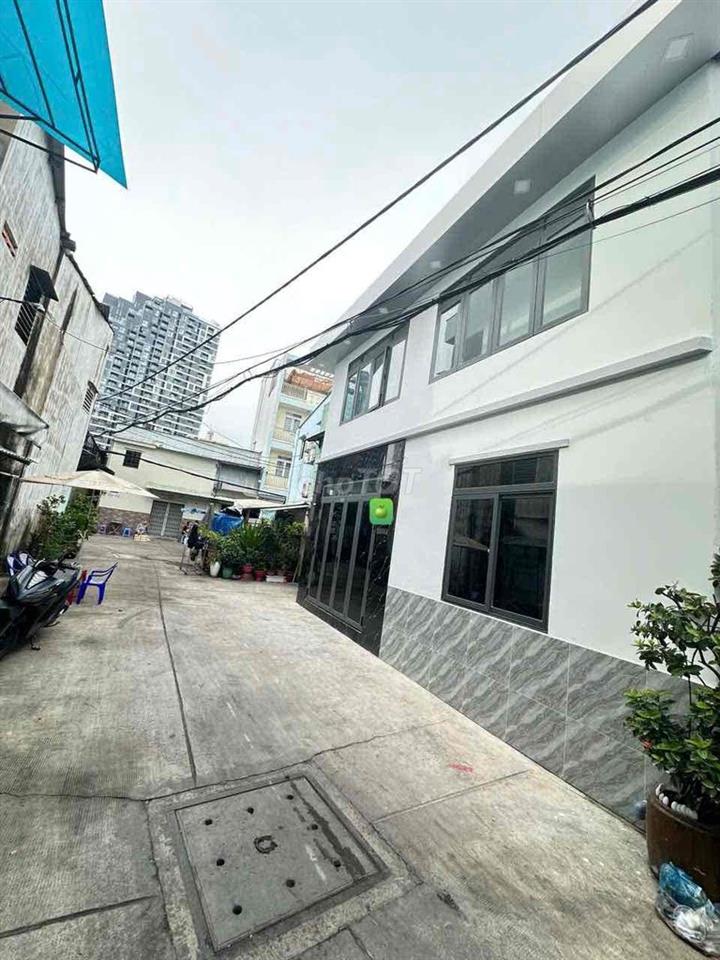 HẺM 8M THÔNG - SÁT MẶT TIỀN PHẠM PHÚ THứ Q6 - 40M2 (8X5M) CHỈ HƠN 5 TỶ