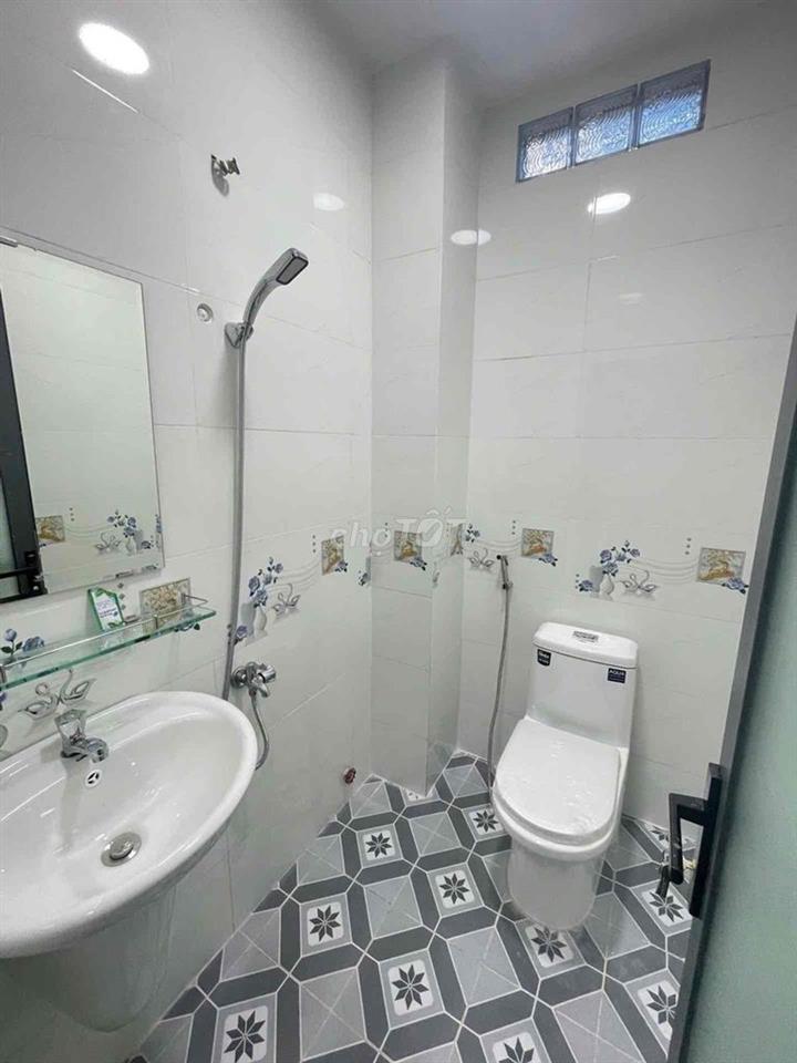 BÁN NHÀ HẺM XE HƠI - CƯ XÁ PHÚ A , Q6 - NHÀ MỚI 2PN 2WC (4..2X11M)