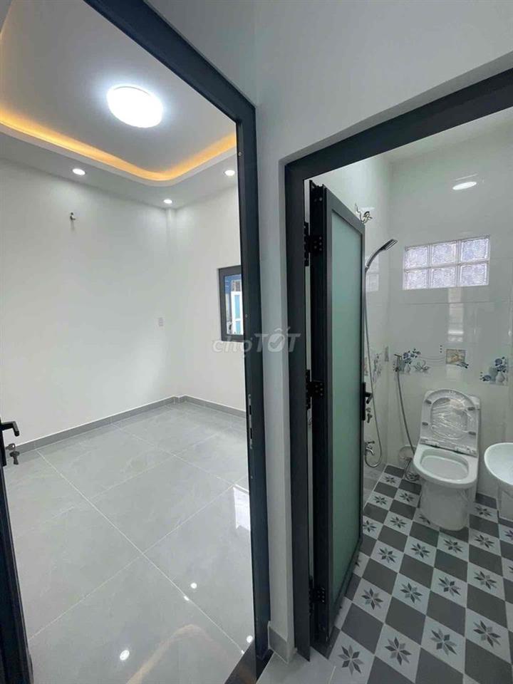 BÁN NHÀ HẺM XE HƠI - CƯ XÁ PHÚ A , Q6 - NHÀ MỚI 2PN 2WC (4..2X11M)