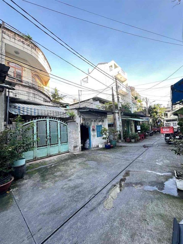 NGUYỄN CHÍ THANH F16 Q11 - HẺM 1/ 10M THÔNG - NHÀ 3 TẦNG BTCT 5PN 3WC