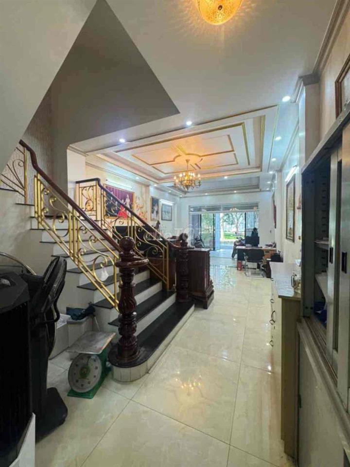NHÀ MẶT TIỀN - VIEW CÔNG VIÊN -  NHÀ ĐẸP 4 TẦNG 4PN 5WC