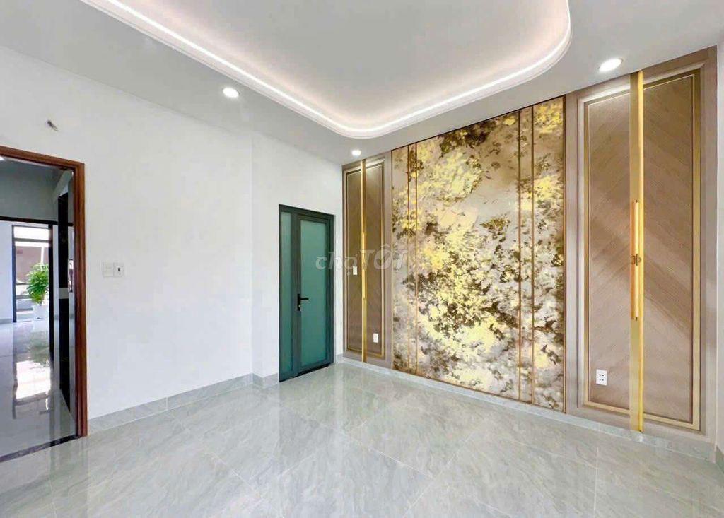 nhà gần Nguyễn Thị Tú bình tân sổ hồng riêng