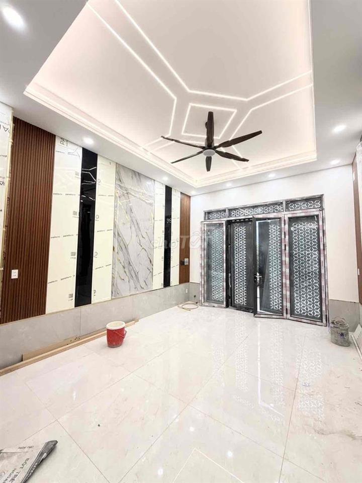 🔥 6.35 TỶ – NHÀ MỚI 5 TẦNG – Ô TÔ VÀO NHÀ – 4.4x11.6M – GẦN AEON TÂN P