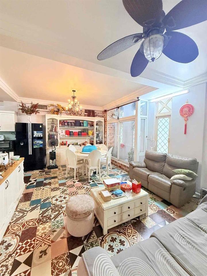 🔥 NGANG KHỦNG 9M+ – GẦN 70M² – HXH SÁT QUẬN 10 – 4 TẦNG – Ô CHỜ THANG