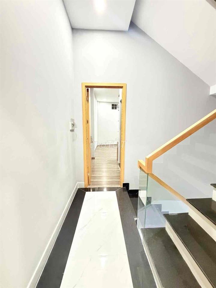 👉 “8.6 TỶ MÀ CÓ ĐƯỜNG 2 Ô TÔ TRÁNH + 55M² + NỞ HẬU + HOÀN CÔNG ĐỦ — HÀ