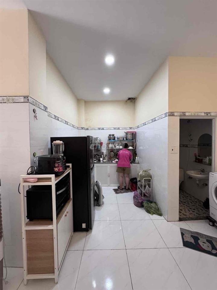Nhà Mới Xây/ Thoại Ngọc Hầu- Tân Phú/ 2 Tầng BTCT Nở Hậu: 5.5 Tỷ TL