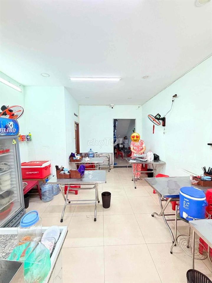 Mặt Tiền Kinh Doanh Hiểm - Tân Phú
