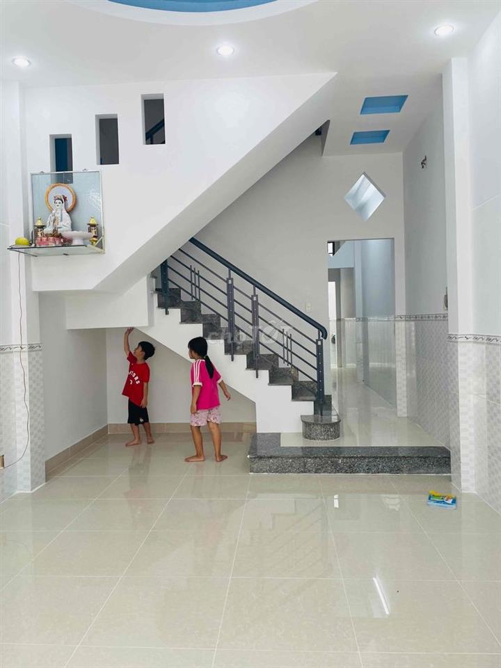 Bán nhà Tỉnh lộ 10– HẺM 6M – 2 TẦNG -110m2-3PN