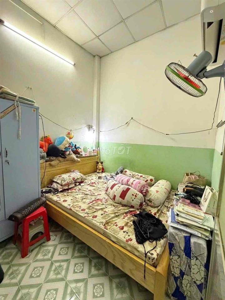 chính chủ bán nhà 330/32 Chiến lược