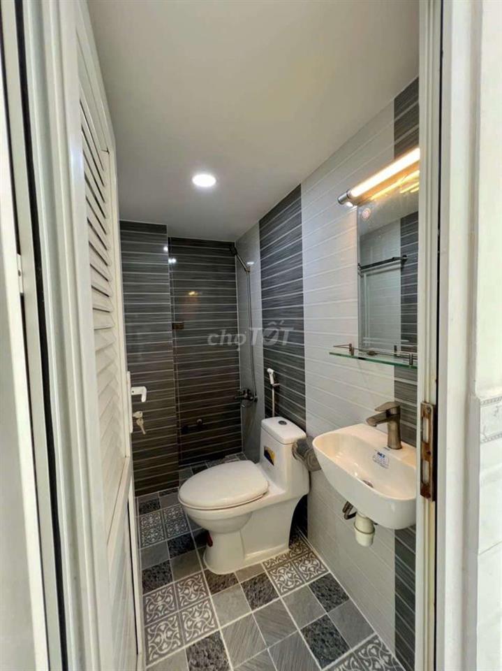 Nhà Phố 3 Lầu, HXH Phú Định p16 Q8 cách V.V.Kiệt 500m, Shr, hoàn công