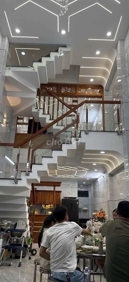Hẻm Xe hơi 1768 Tỉnh Lộ 10, mát , sạch sẽ và An Ninh