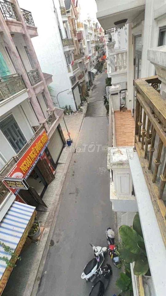 Bán gấp hạ giá 300 triệu nhà 4 tầng hẻm 37 Bến Lội