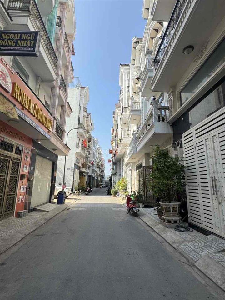 Bán gấp hạ giá 300 triệu nhà 4 tầng hẻm 37 Bến Lội