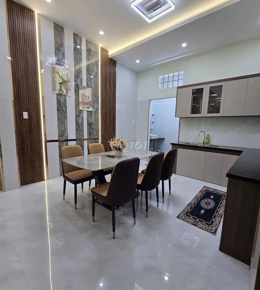 Nhà 2 Tầng - Lê Văn Quới - DT 54m2 - Giá Chỉ 5,5Tỷ - Hẻm Xe Hơi Tránh
