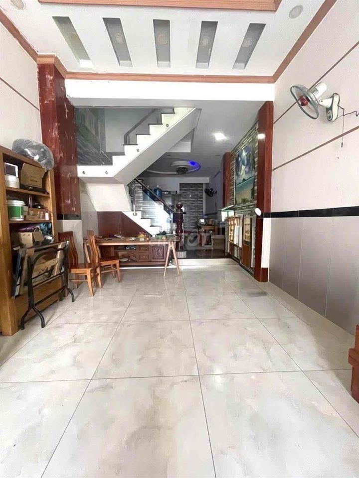 Bán nhà LK 8-9, BHH: 4x15 đúc 3 lầu, 4PN, 5WC