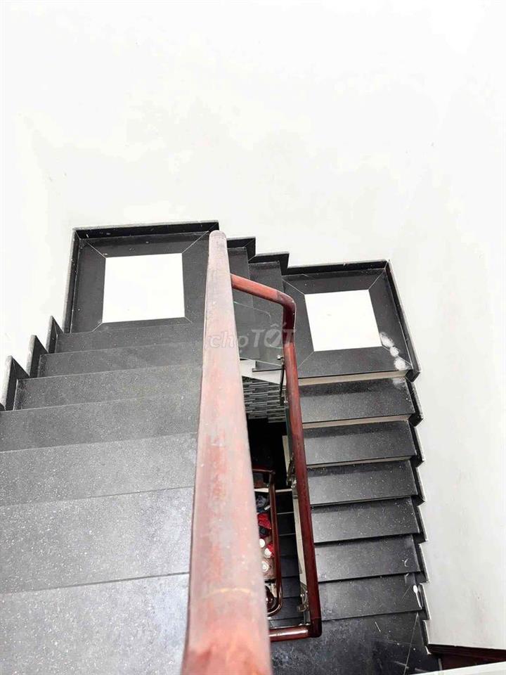 Bán nhà LK 8-9, BHH: 4x15 đúc 3 lầu, 4PN, 5WC