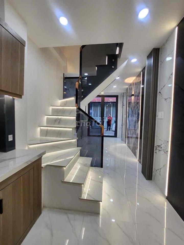 Bán nhà mặt tiền đs: 8, BHHA: đúc 1 lầu, 2,5x8