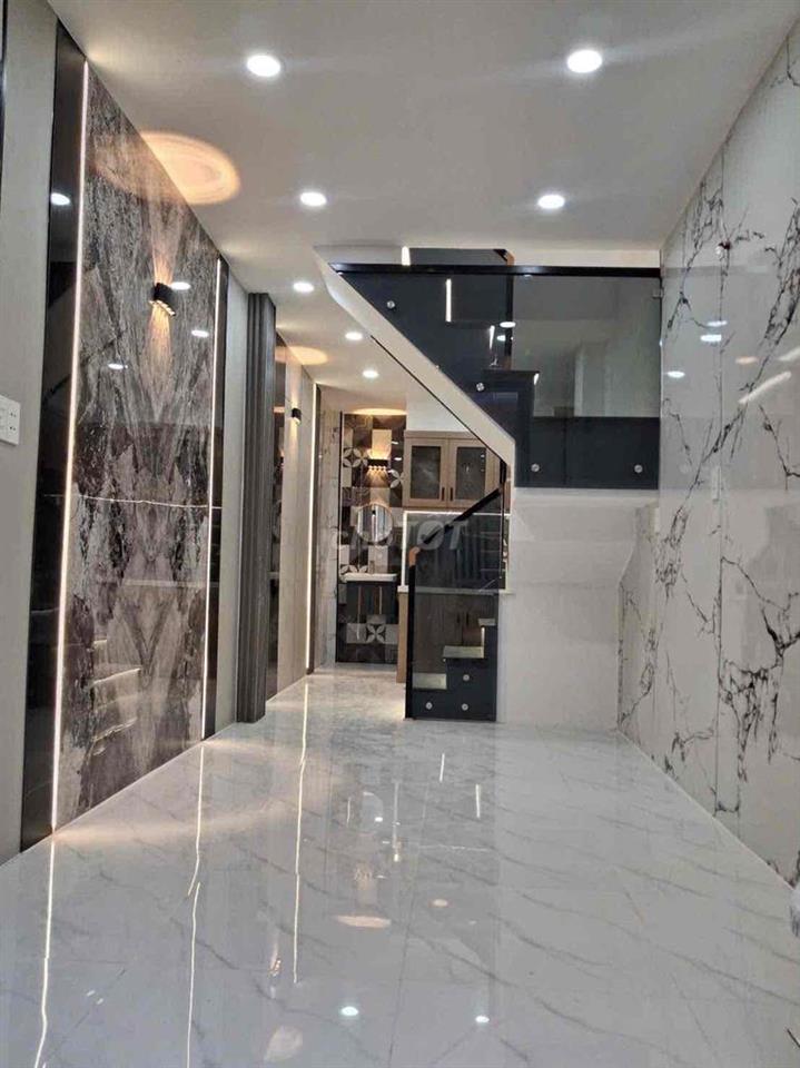 Bán nhà mặt tiền đs: 8, BHHA: đúc 1 lầu, 2,5x8
