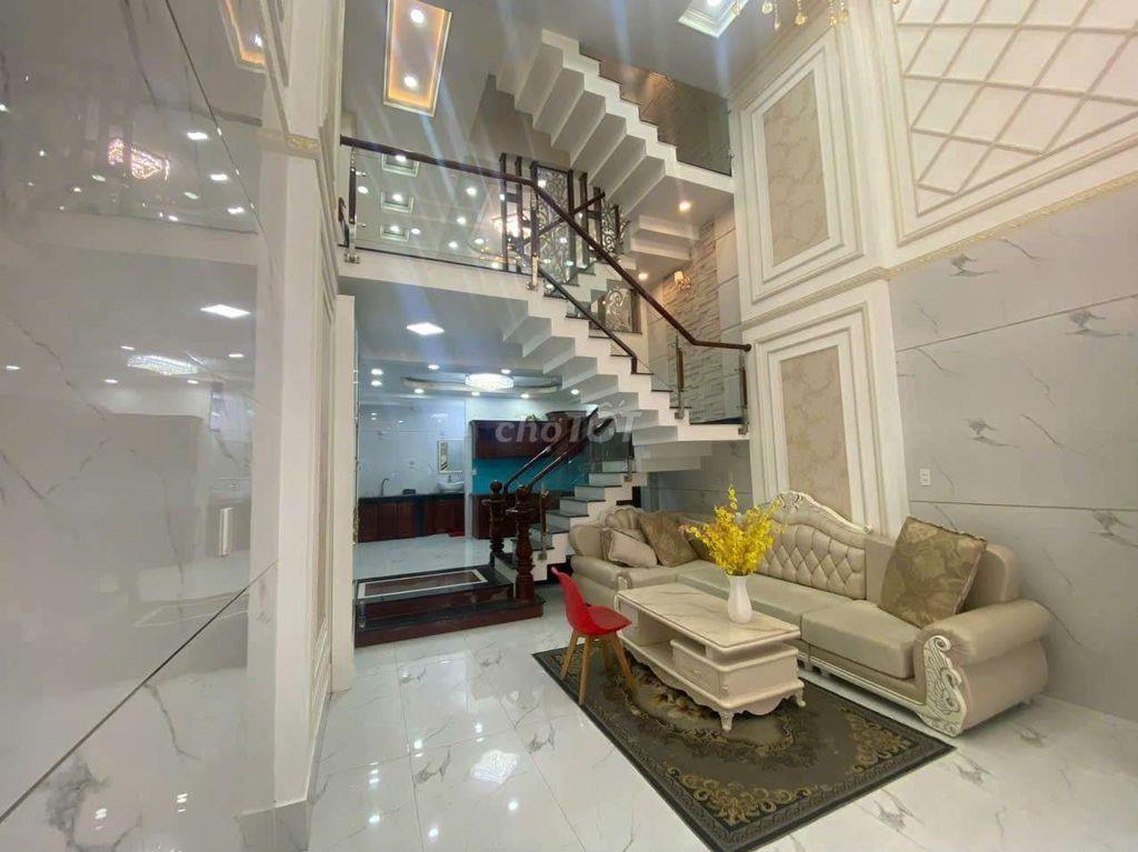 Nhà phố lững +3 lầu ngay ADV và võ văn kiệt Q6