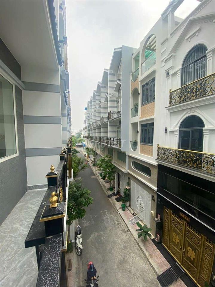 Nhà phố lững +3 lầu ngay ADV và võ văn kiệt Q6