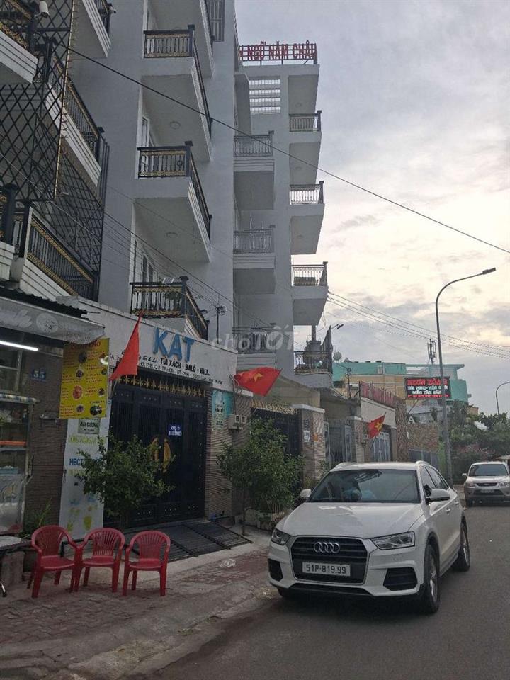 nguyên căn 3.5 lầu như mới hẽm nhựa 12m ngay võ văn kiệt và ADV