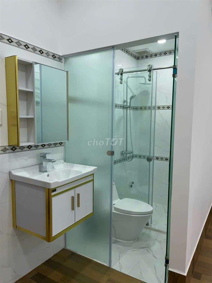 Nhà cao cấp lững + 3 lầu ngay ADV và Q6.SHR