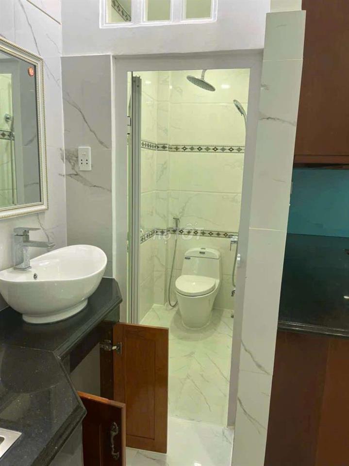 Nhà cao cấp lững + 3 lầu ngay ADV và Q6.SHR