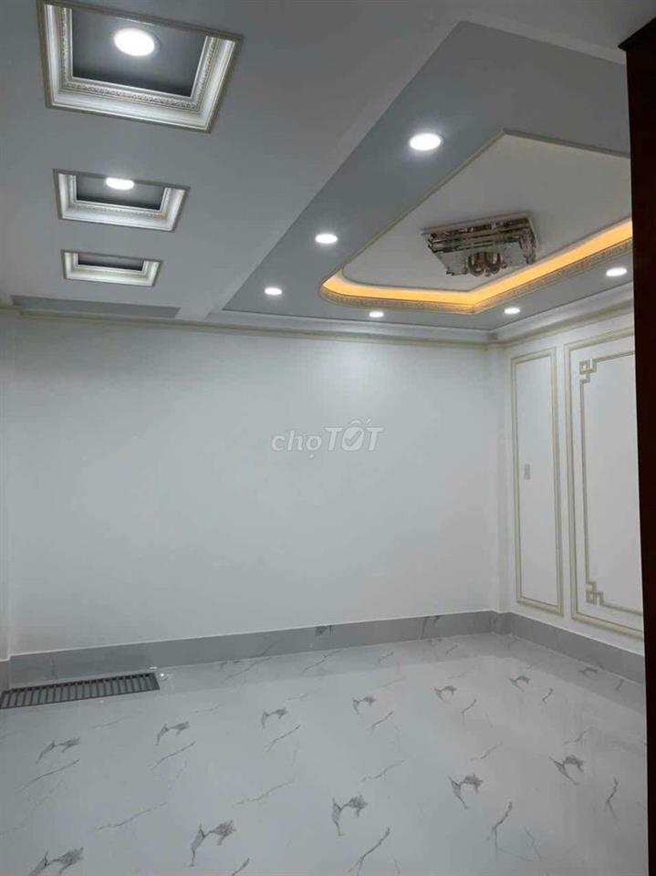 Nhà cao cấp lững + 3 lầu ngay ADV và Q6.SHR