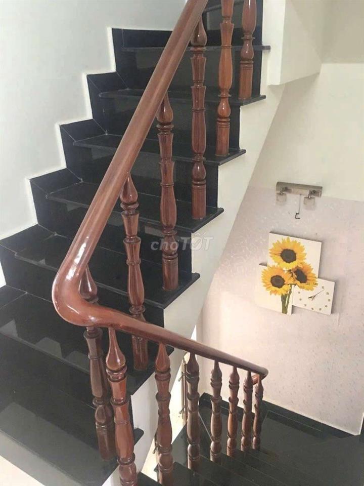 nhà phố 3.5 lầu HXH .SHR ngay võ văn kiệt 