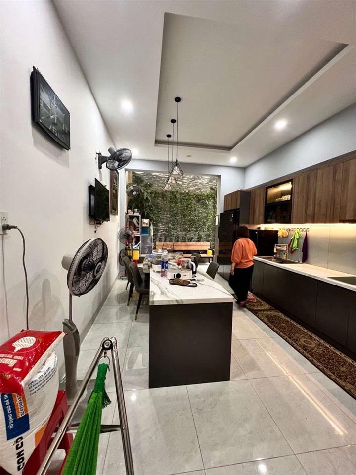 NHÀ NỞ HẬU 8M NGAY KHU TÊN LỬA DT 86M2 CHỈ 9TY2 