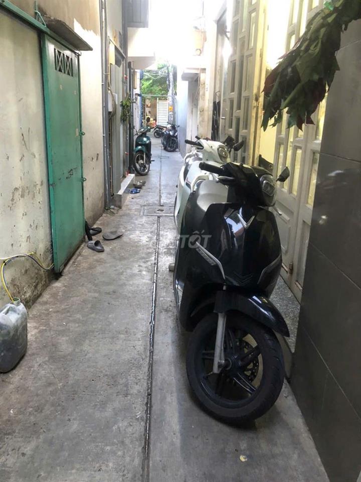Bán nhà khu vực an ninh, gần BV BT, UBND, trường mầm non, Cấp 1,2,3. 