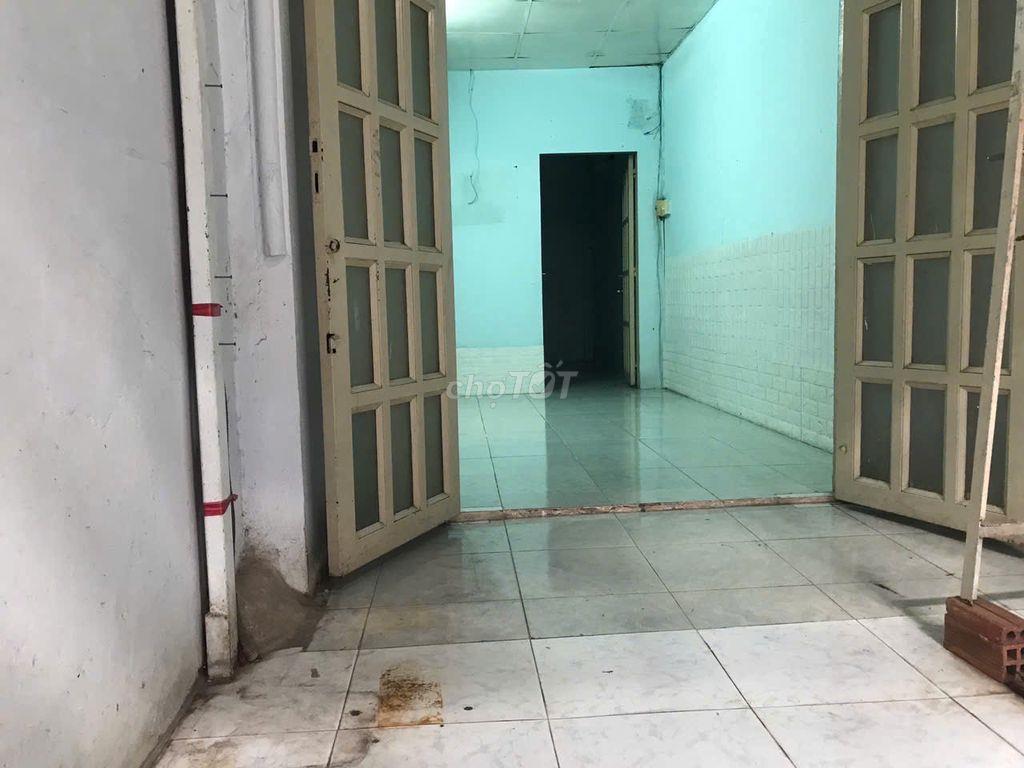 Cần bán nhà, chính chủ, sổ hồng công nhận đủ.