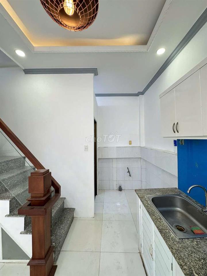 bán nhà hxh đường Nguyễn Quý Yêm cạnh kdc nam Hùng Vương 