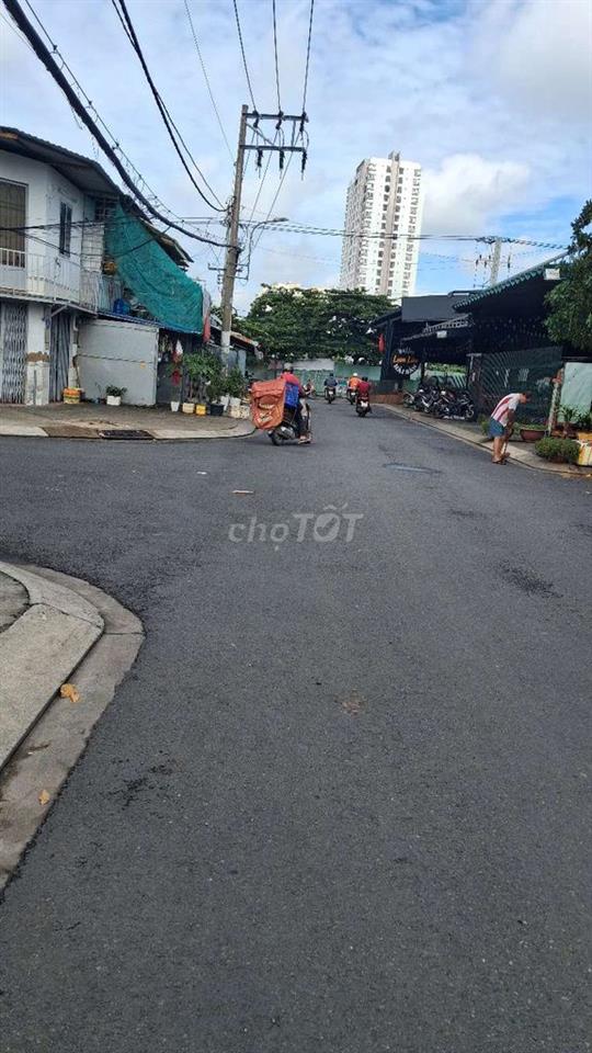 cho thuê 80m2 kho phường phú Định mới 