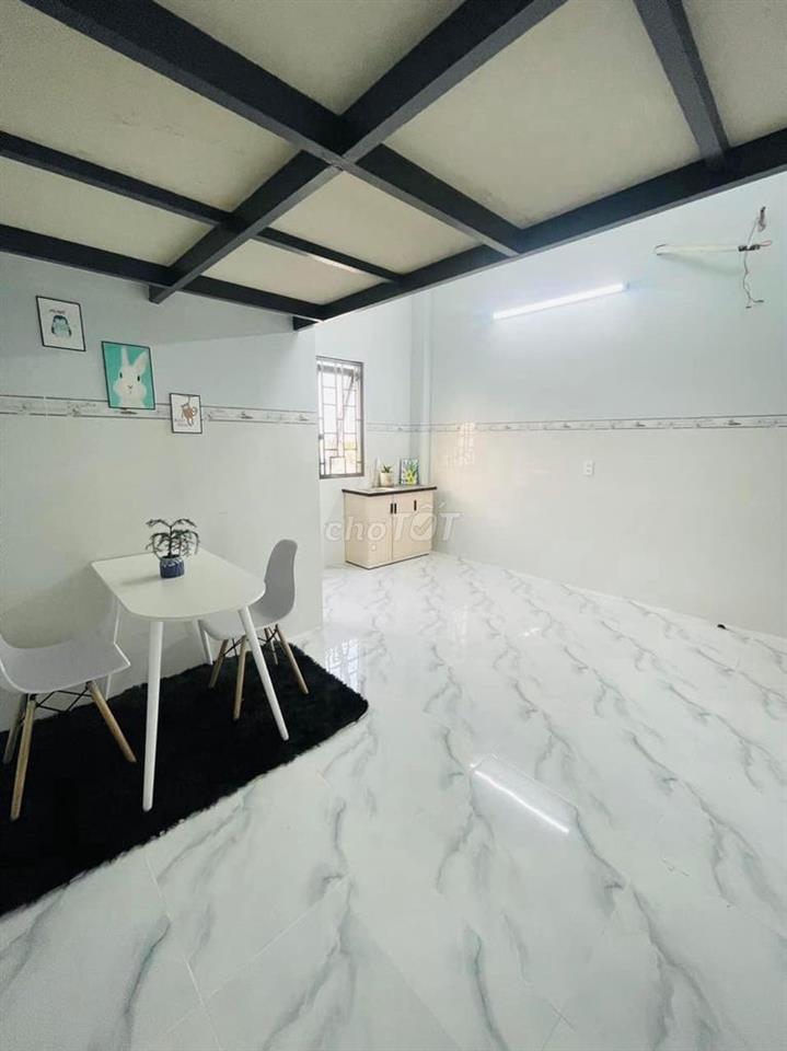 Cần bán tòa nhà căn hộ dịch vụ, 43p, doanh thu 210tr/tháng, Quận BT