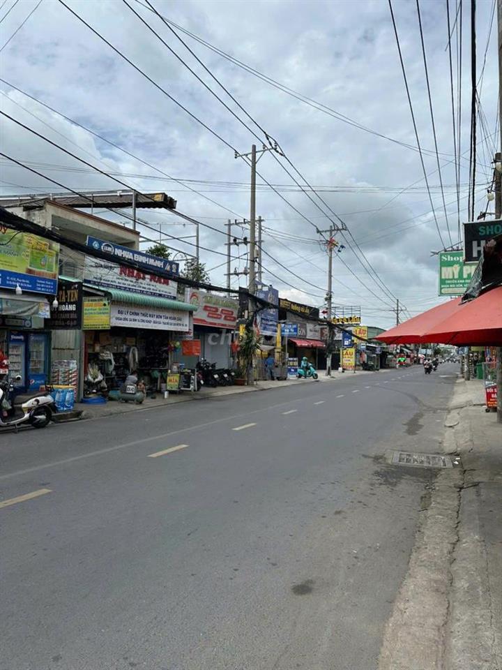 Bán lô đất gần xã Bà Điểm, Nguyễn Ảnh Thủ, 10x30m, SHR, giá 14,8 tỷ