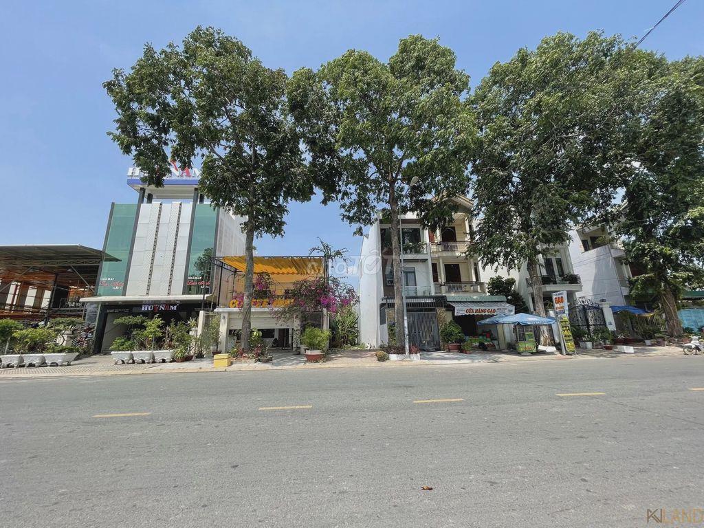 Bán dất MT đường Phan Văn Đối, gần 300m2, SHR, giá 14,8 tỷ, Hóc Môn.