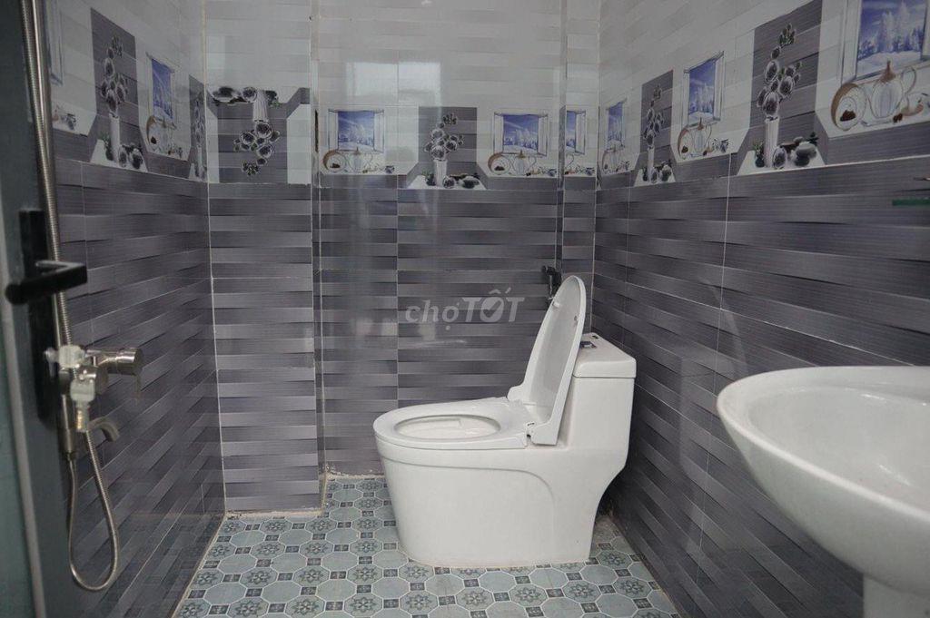 Bán nhà 1 trệt 2 lầu, sân thượng, đường 7m, Nguyễn Thị Tú, giá 2.580ty