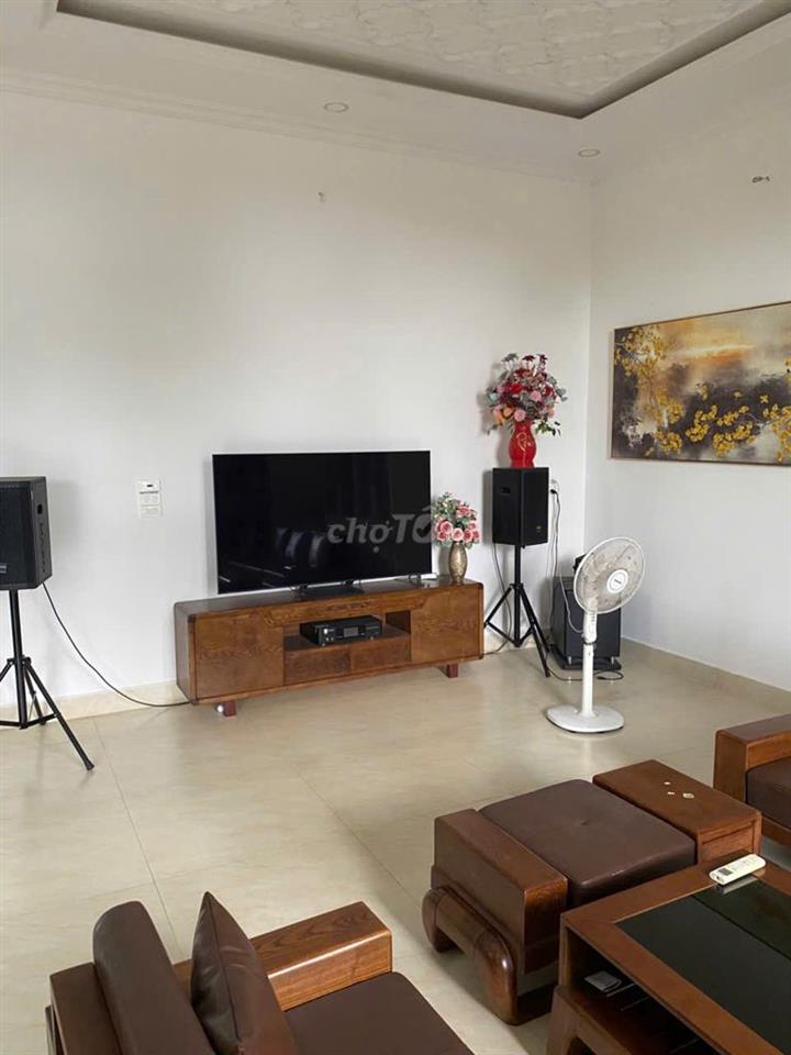 Cần cho thuê biệt thự, gần sân bay Phú Quốc.